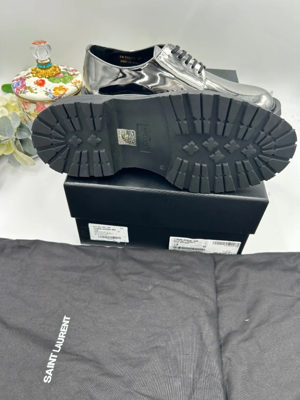 **************Men’s Saint Laurent Soft Laminator Army 20 Derby Shoes.  Size 42/9
